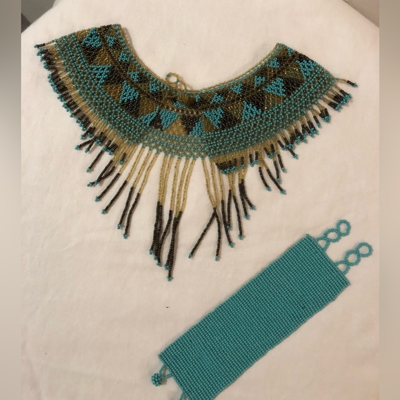 Turquoise seed bead necklace and bracelet - Picture 2 of 4